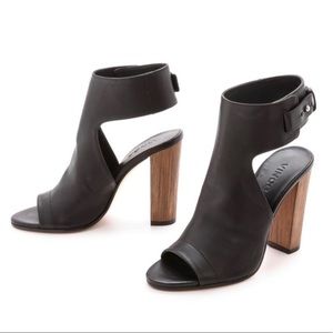 Vince Addie Black Leather Heels Size 8 1/2